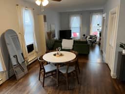 Mid Century Modern 2 Bed 1 Bath near town w/ yard