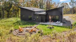 Modern Hudson Retreat Near Town with Hot Tub