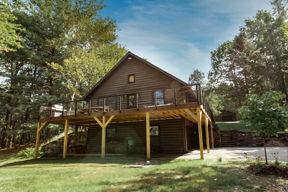 The Copake Cabin - A rustic-modern retreat.